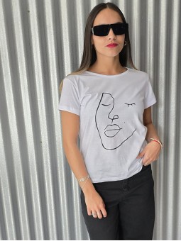 Remera Faces Blanco