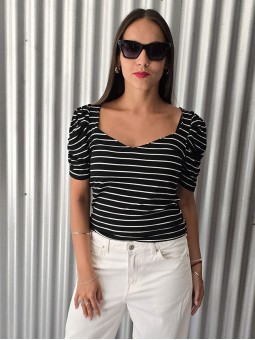 Remera Montreal Negro