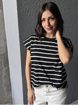 Remera Barlovento Negro